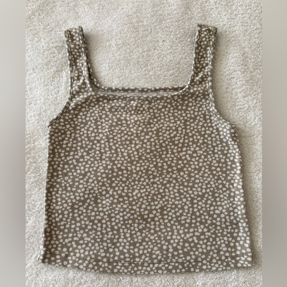 Old Navy Tan and White Patterned Tank Top Size Medium - Picture 4 of 11